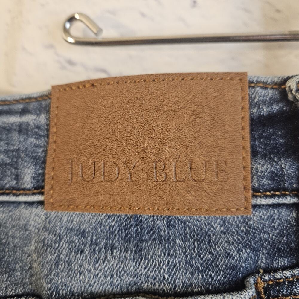 Judy Blue Jeans Women’s 13/31 Blue Mid Rise Boyfriend Fit Distressed Stretch - Picture 7 of 8